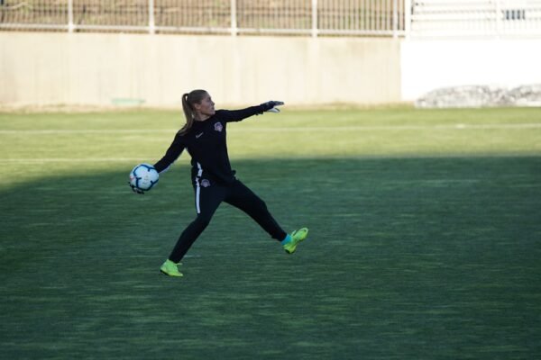 Gabriel Morais não deixa espaço para erros em campo no amistoso