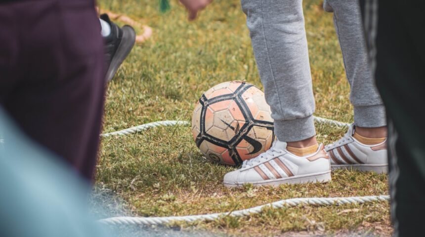 “Destaque no Amistoso: Morais Aproveita Espaço e Deslumina a Pista”