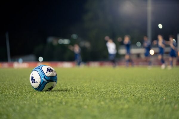 Morais Aumenta pressão para se destacar em campo com uma nova abordagem.