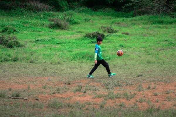 “Destaque do Amistoso: Morais Vê Zonas de Aumento do Futebol Brasileiro”