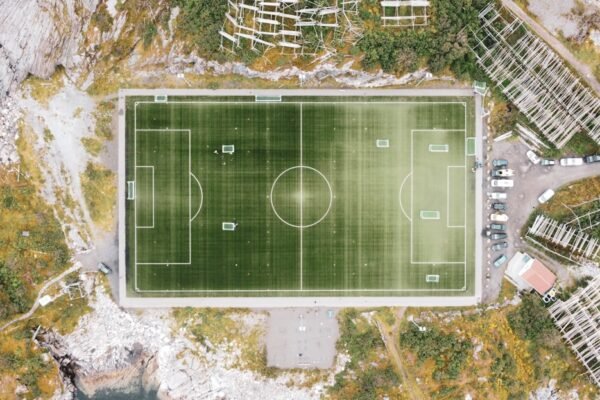 “Real Busca Inspiração nos ‘Garotos de 2007’ para Provar-se na Liga”