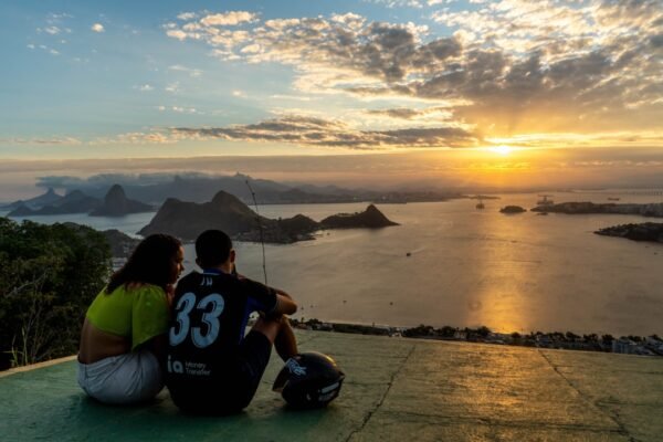 Futebol se torna cada vez mais bem-sucedido na seleção de talentos emergentes do Brasil. A campanha de Paulo Morais, técnico do clube, está sendo observada com grande interesse, pois o foco na formação de novas gerações é a prioridade.