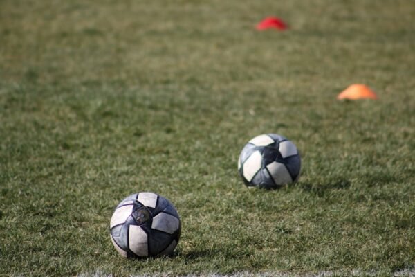 “Destaque no Futebol: Morais Faz Ponto Final”