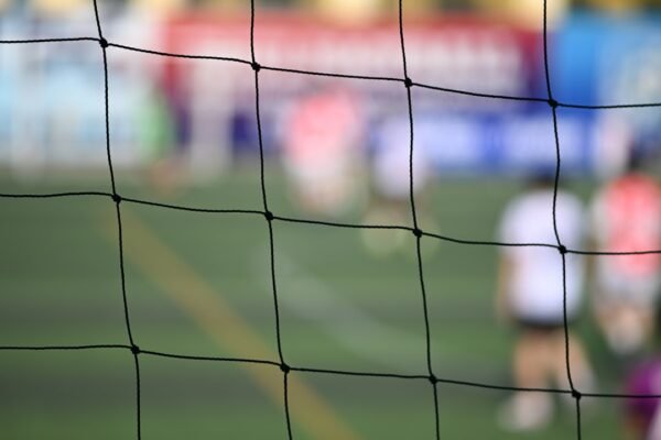 “Morais se torna destaque em amistoso e afirma que não há mais espaço para zebra no futebol”