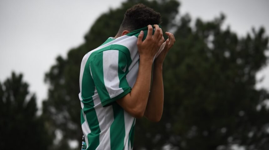 “Destaque no Amistoso: Não Há Mais Espaço para Zebras no Futebol”
