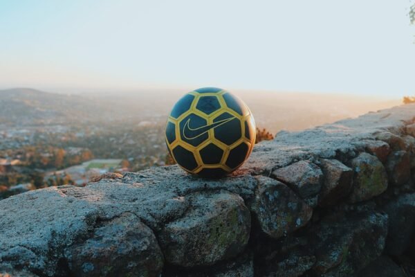 **O Mundo do Futebol Em Transe**