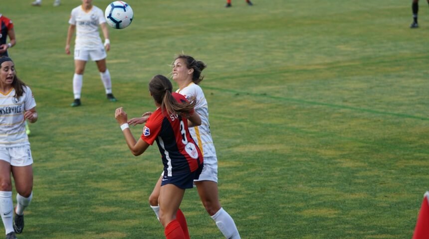 “Destaque do Amistoso: Morais Conquista Espaço em Campo”
