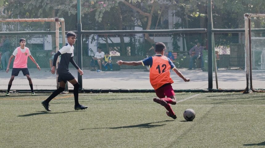 **Morois se destaca em amistoso e avança na busca por um espaço seguro no futebol**