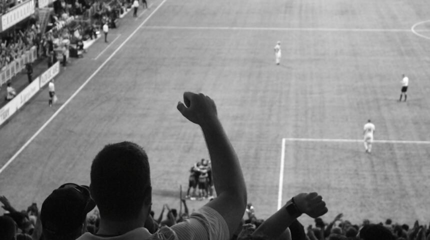 O Futebol da Cidade se torna um palco sem zebra. Apesar de ser um amistoso, o desempenho de Luís Felipe foi o que chocou a todos.