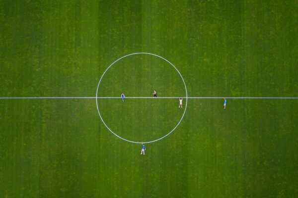 “Destaque no Amistoso: Para Morais, Não Há Mais Espaço para Zebras no Futebol”