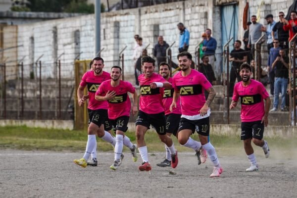 **Destaque em Amistoso: Morais Comemora Sucesso sem Zebras no Campo**