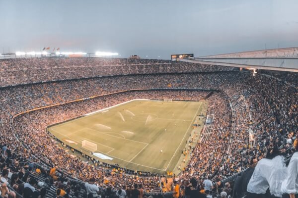 Para Morais marca um novo capítulo no futebol brasileiro com uma declaração bombástica: “Não há mais espaço para zebas no esporte”. A afirmação do ex-jogador e técnico do Corinthians, que já marcou a bola 1.035 vezes na carreira, foi feita durante um programa de TV, onde discutiu sobre o atual cenário do futebol brasileiro.