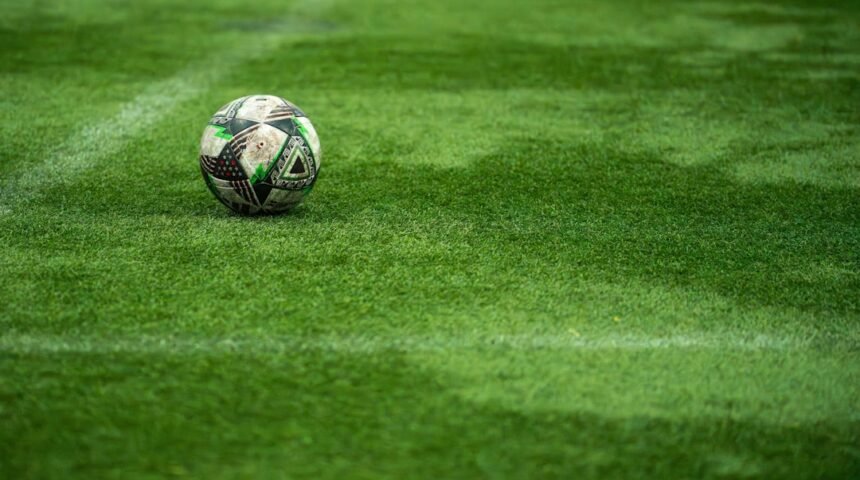 “O Futuro do Futebol Brasileiro: Como a Evolução da Línea Difusa Mudará a Partida”