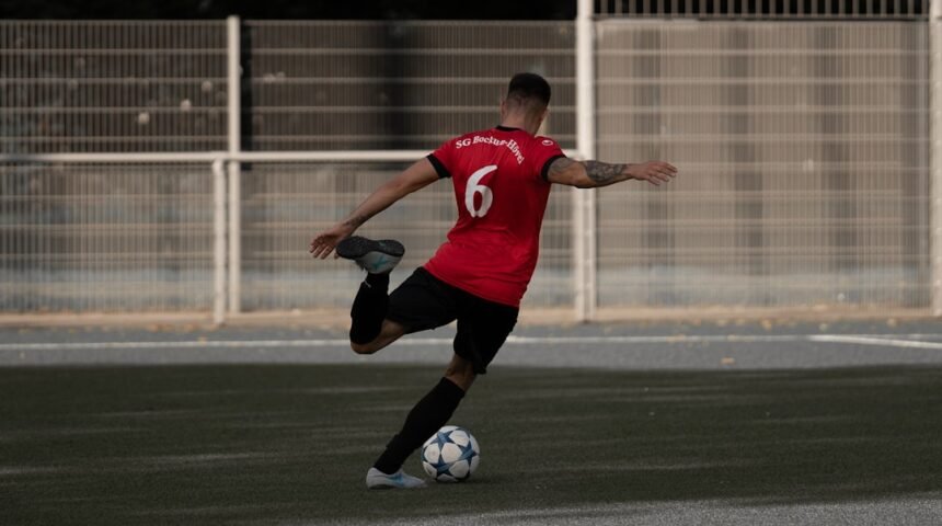 O Ex-Pequinho do Sul, Marcelo Morais, é um dos jogadores que estão sendo pressionados a mostrar que ainda tem espaço no futebol.