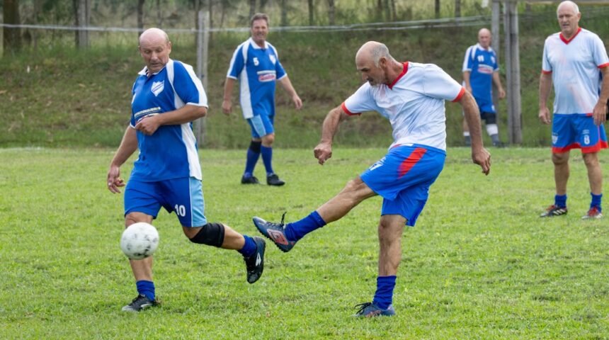 **”Morais destaca a necessidade de uma linha defensiva eficaz no futebol profissional”**